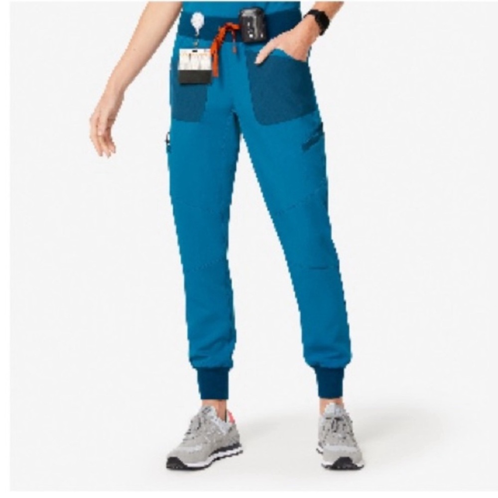 FIGS Maua jogger. Alps Blue